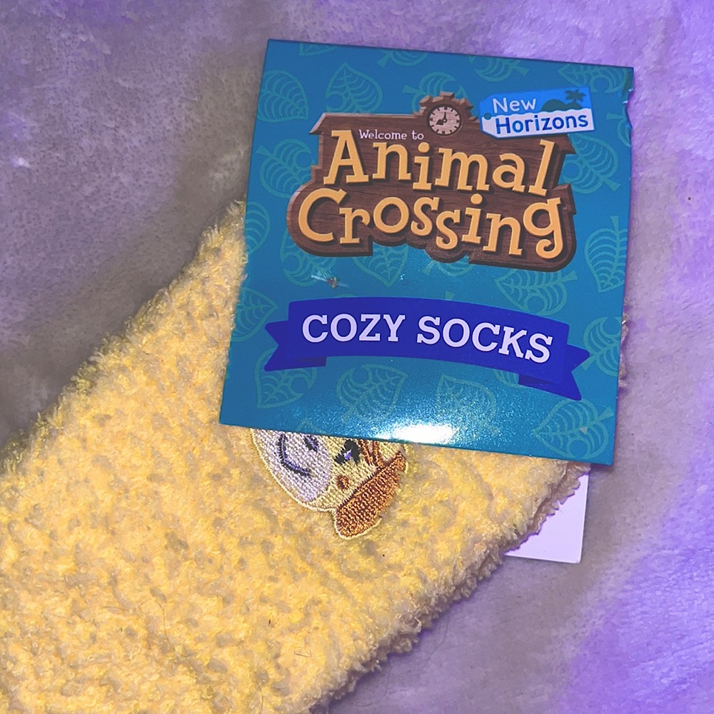Animal Crossing Nintendo Cozy Socks NWT